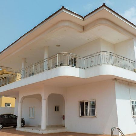 Takoradi Technical University Guest House, Άκρα Εξωτερικό φωτογραφία